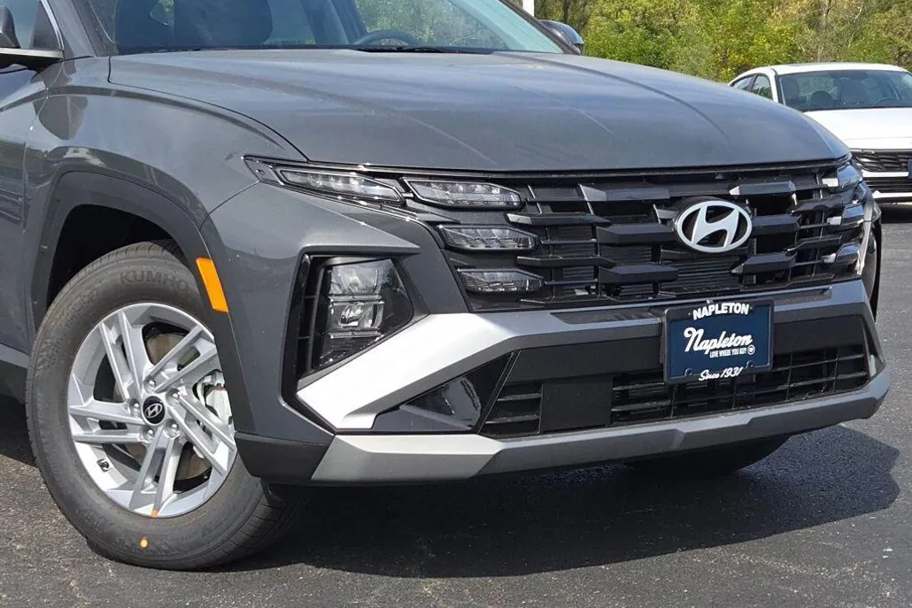 2026 Hyundai Tucson SE photo 1