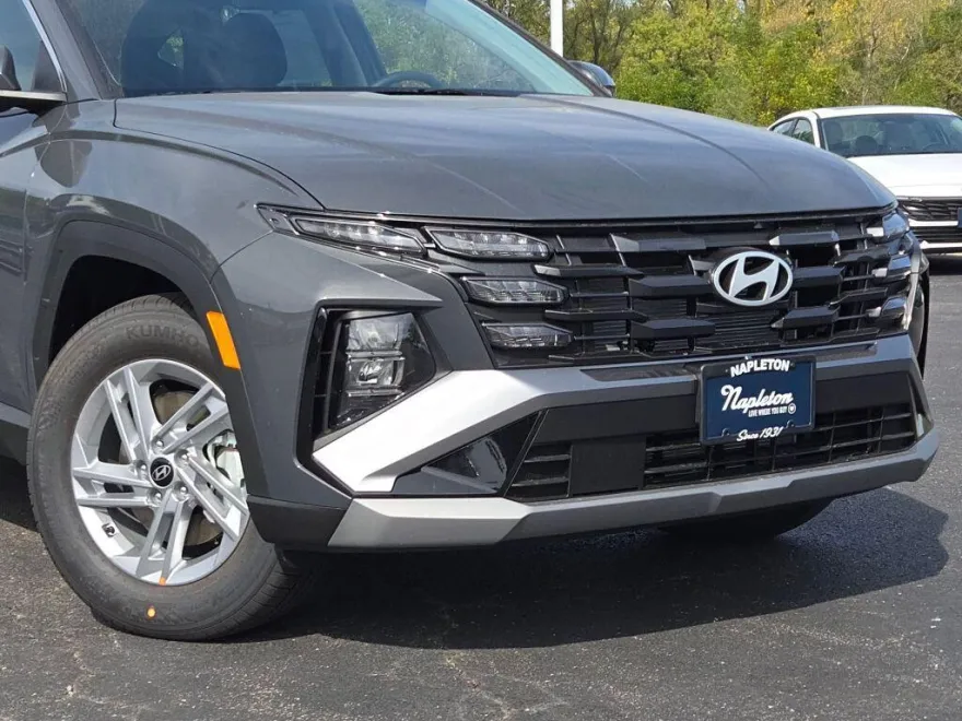 2026 Hyundai Tucson SE photo 1