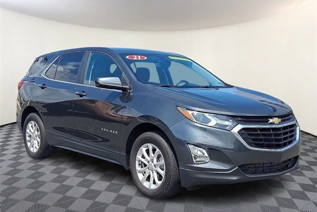 2021 Chevrolet Equinox LT photo 1
