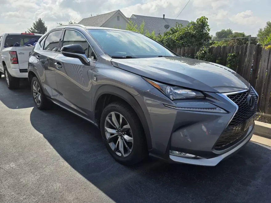 2016 Lexus NX 200t Luxury photo 1