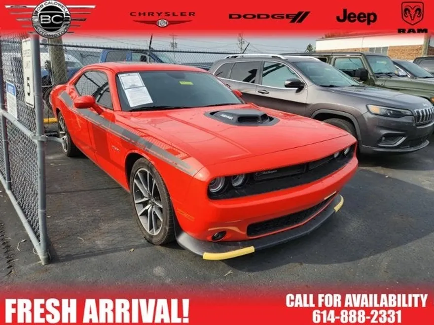 2022 Dodge Challenger R/T photo 1