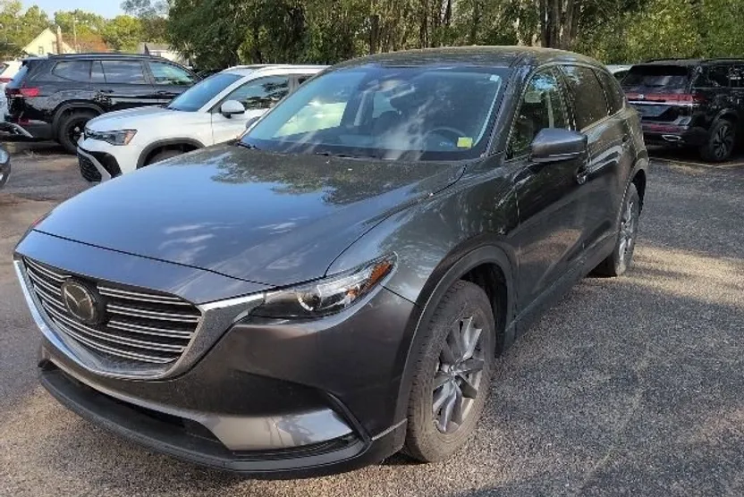2023 Mazda CX-9 Touring photo 1