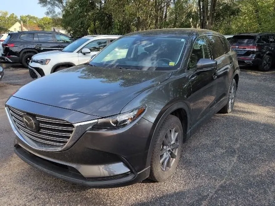 2023 Mazda CX-9 Touring photo 1