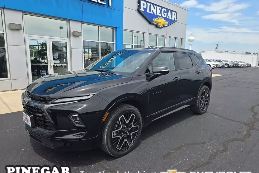 2023 Chevrolet Blazer RS photo 1