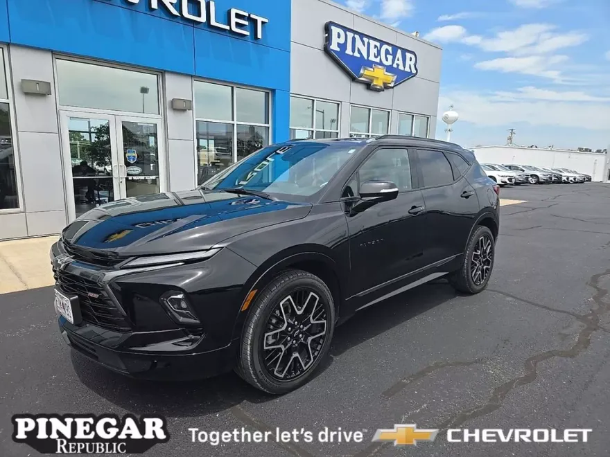 2023 Chevrolet Blazer RS photo 1