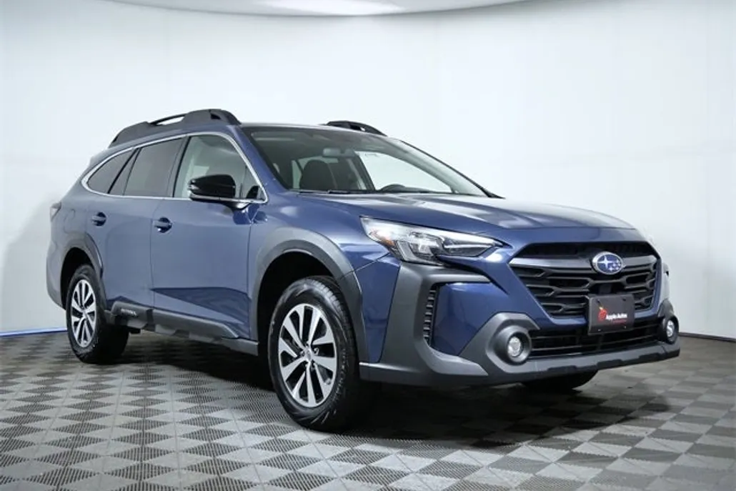 2023 Subaru Outback Premium photo 1