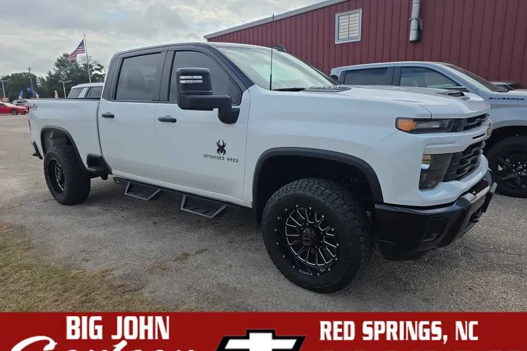 2024 Chevrolet Silverado 2500HD Custom photo 1
