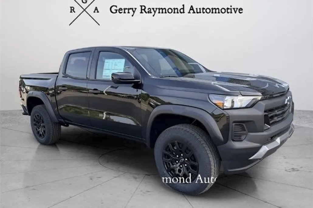 2026 Chevrolet Colorado Trail Boss photo 1