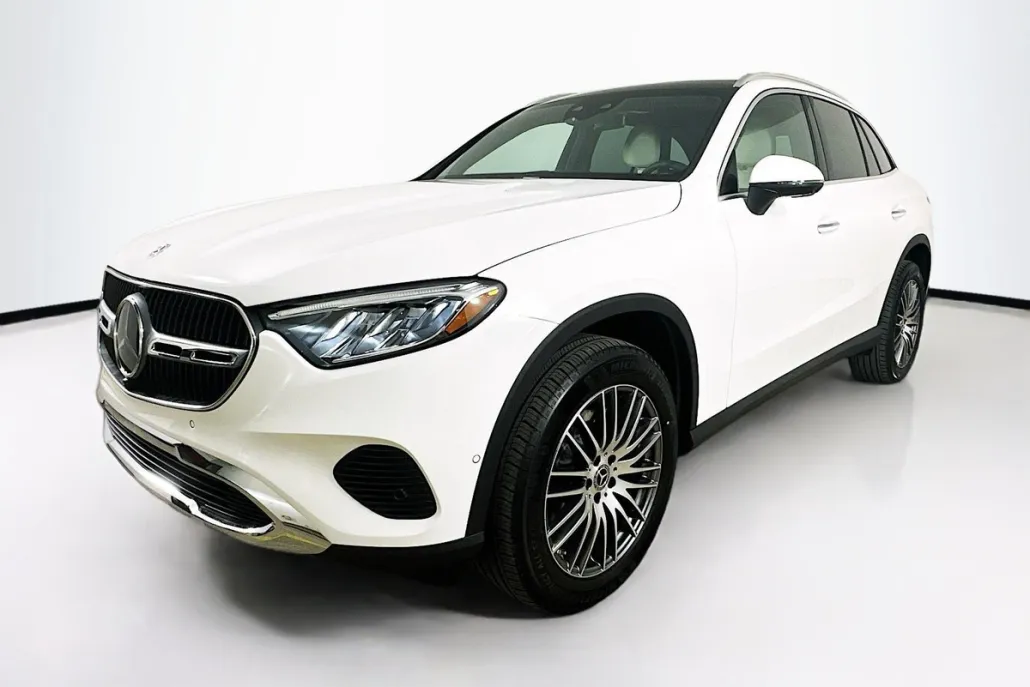2025 Mercedes Benz GLC 300 4MATIC photo 1