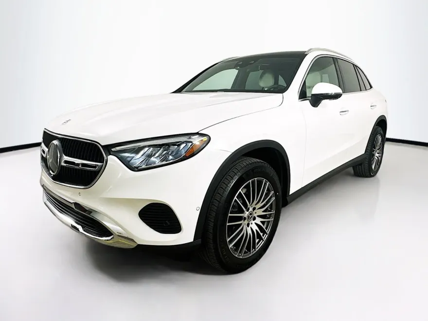 2025 Mercedes Benz GLC 300 4MATIC photo 1