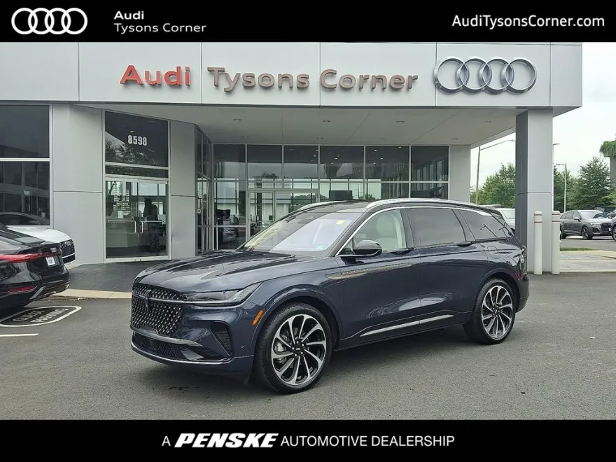 2024 Lincoln Nautilus Black Label photo 1