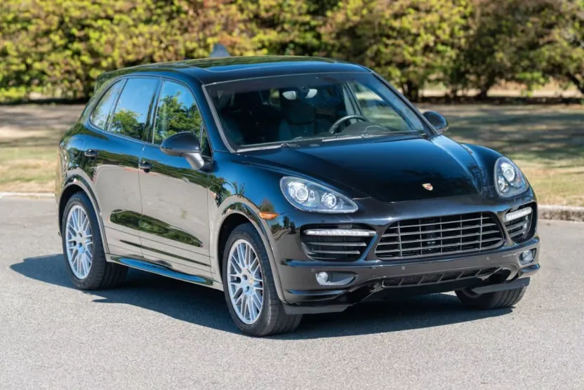 2013 Porsche Cayenne GTS photo 1