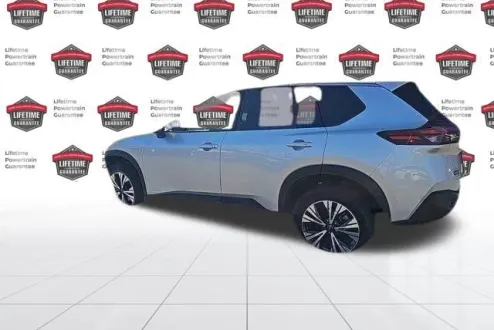 2023 Nissan Rogue SV photo 3
