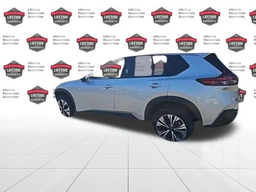 2023 Nissan Rogue SV photo 3