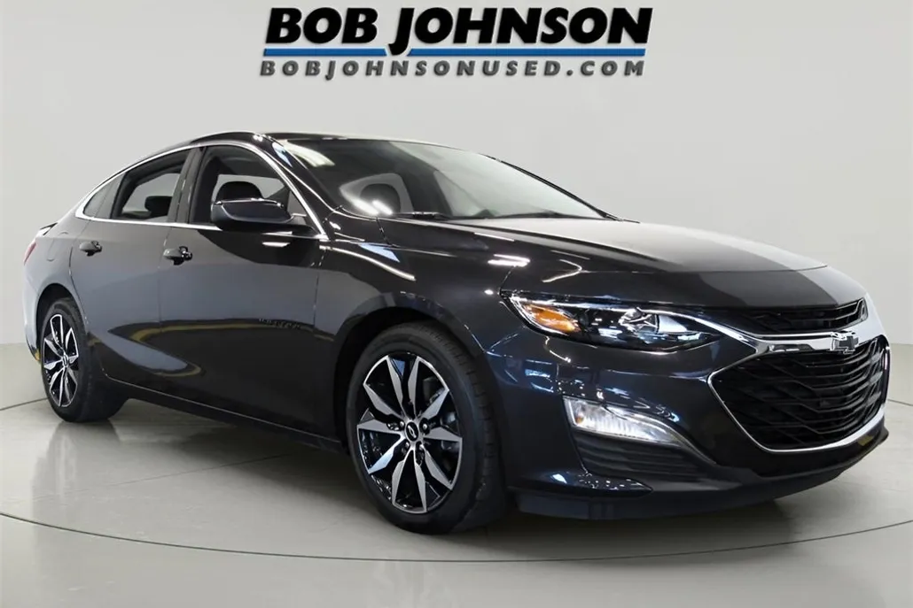 2022 Chevrolet Malibu RS photo 1