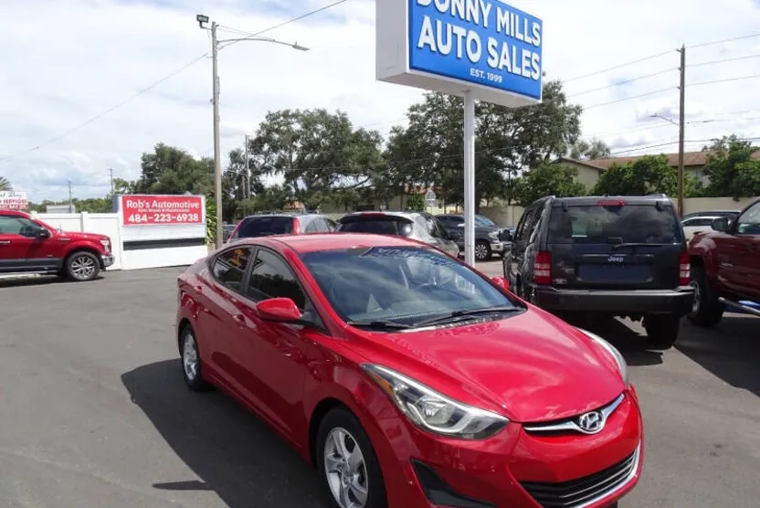 2014 Hyundai Elantra SE photo 1