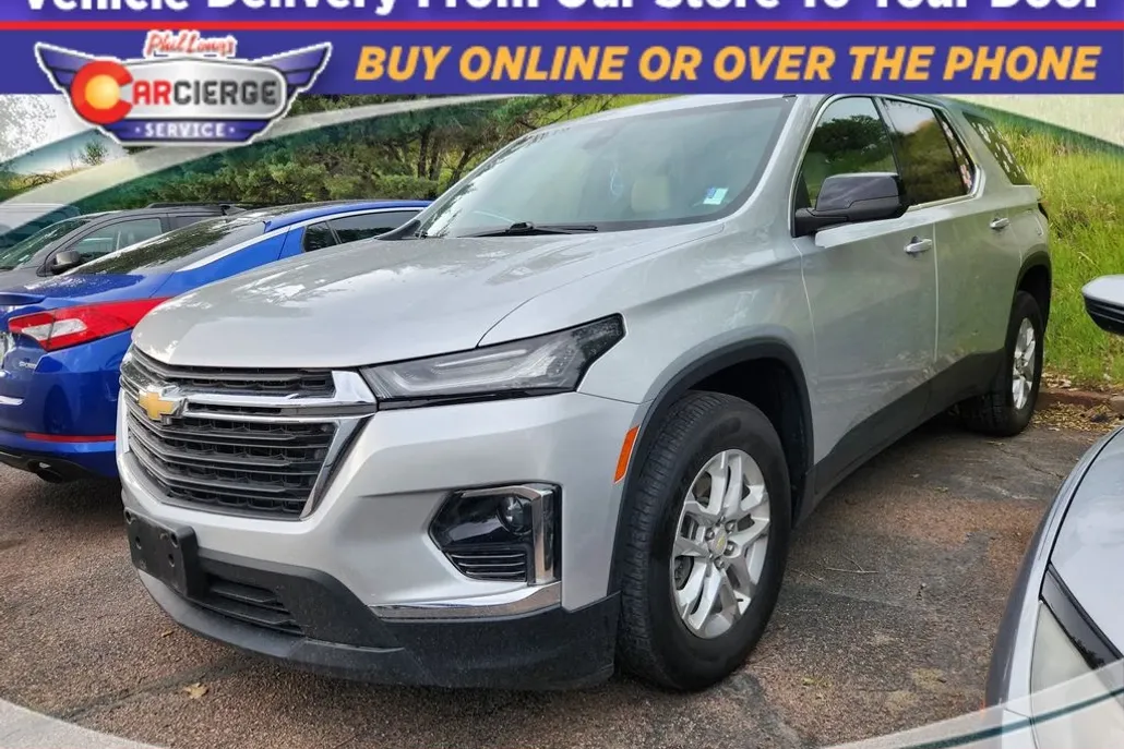 2022 Chevrolet Traverse LS photo 1