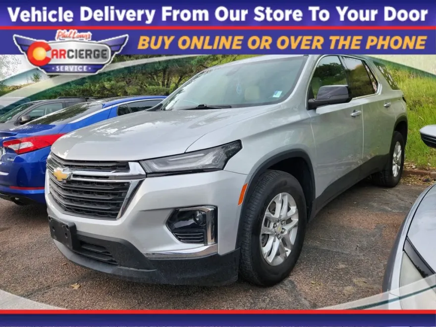 2022 Chevrolet Traverse LS photo 1