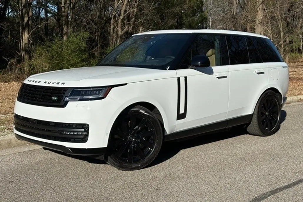 2025 Land Rover Range Rover SE photo 1