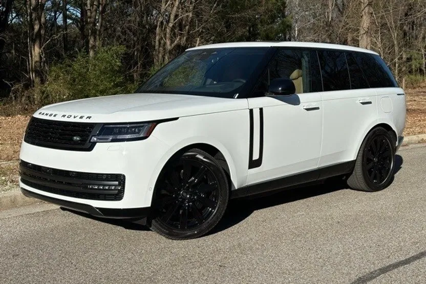 2025 Land Rover Range Rover SE photo 1