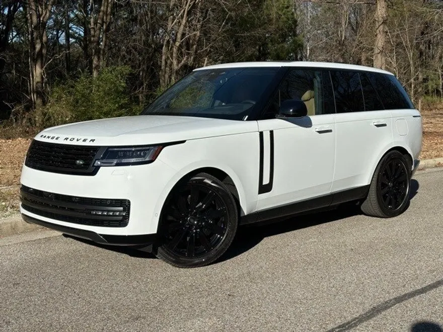 2025 Land Rover Range Rover SE photo 1
