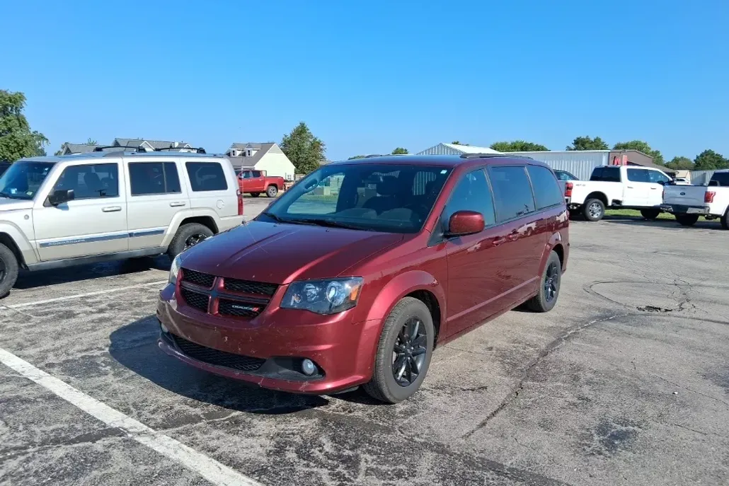 2019 Dodge Grand Caravan GT photo 1