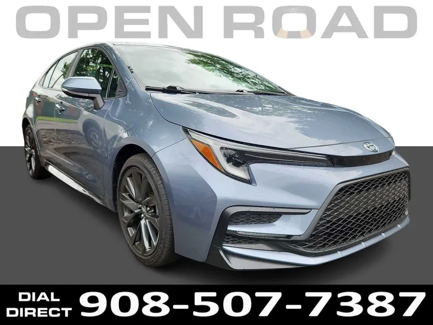 2023 Toyota Corolla SE photo 1