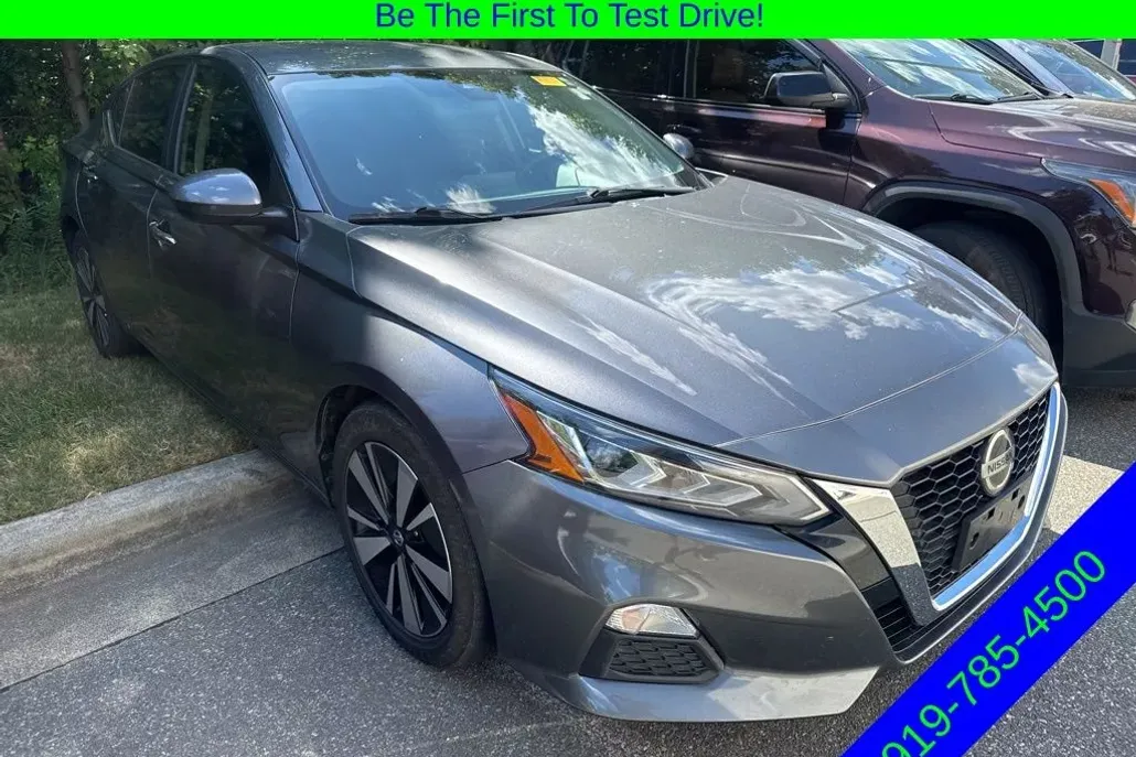 2021 Nissan Altima 2.5 SV photo 1