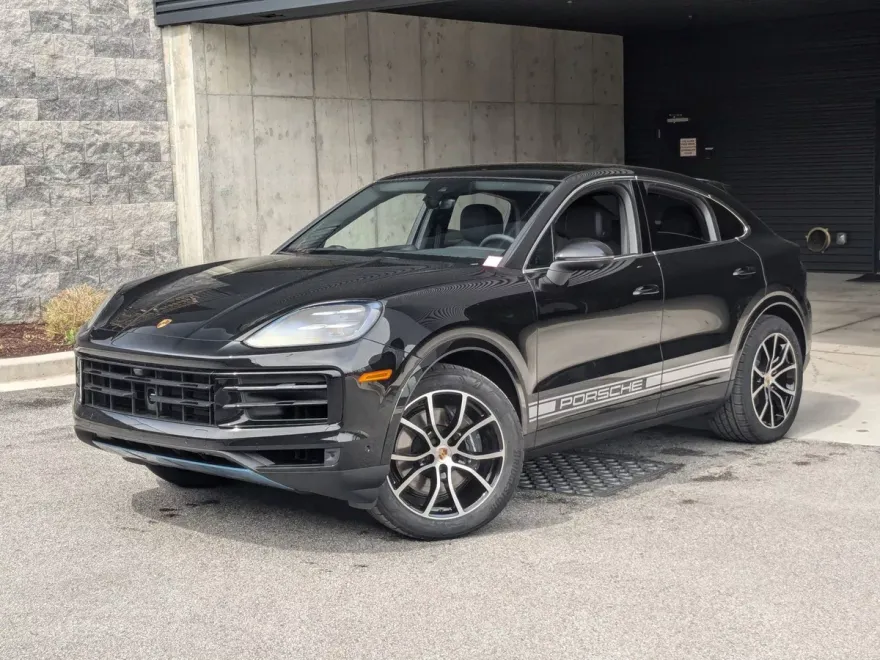 2025 Porsche Cayenne Coupe photo 1