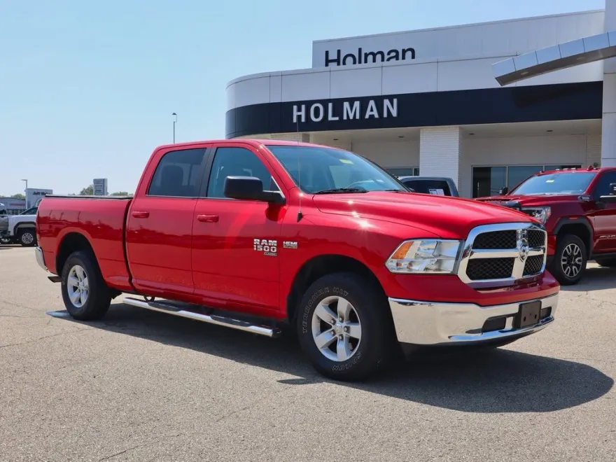 2019 Ram 1500 Classic SLT photo 1