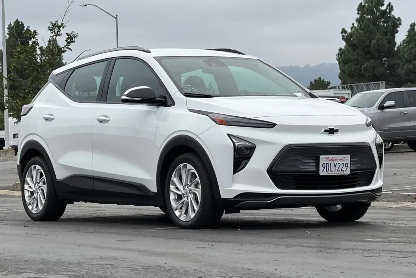 2022 Chevrolet Bolt EUV photo 1