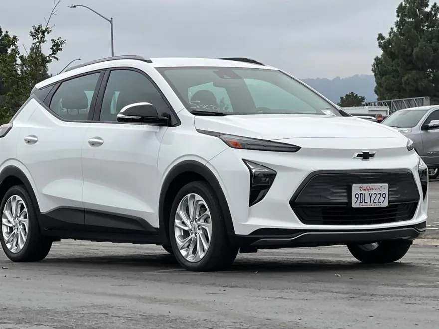 2022 Chevrolet Bolt EUV photo 1