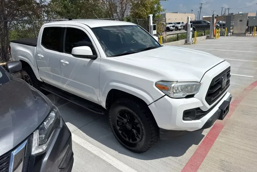 2019 Toyota Tacoma SR photo 1
