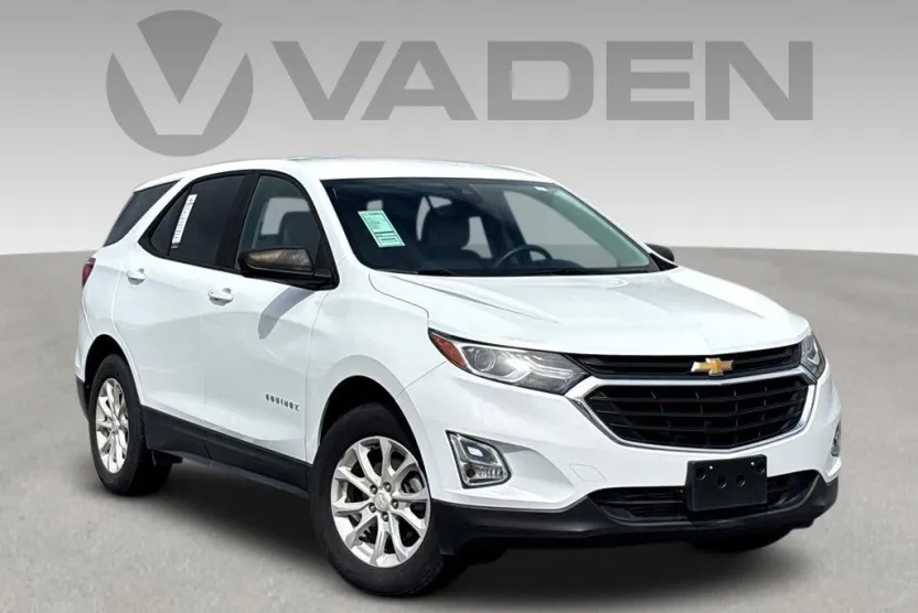 2020 Chevrolet Equinox LS photo 1