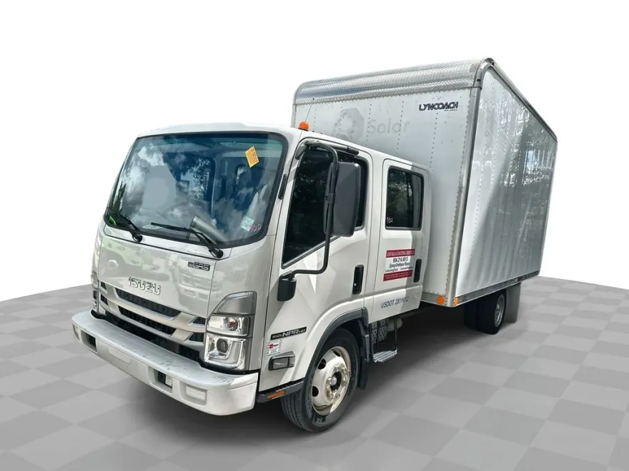 2023 Isuzu NPR photo 1