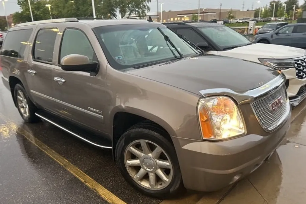 2014 Gmc Yukon XL Denali photo 1