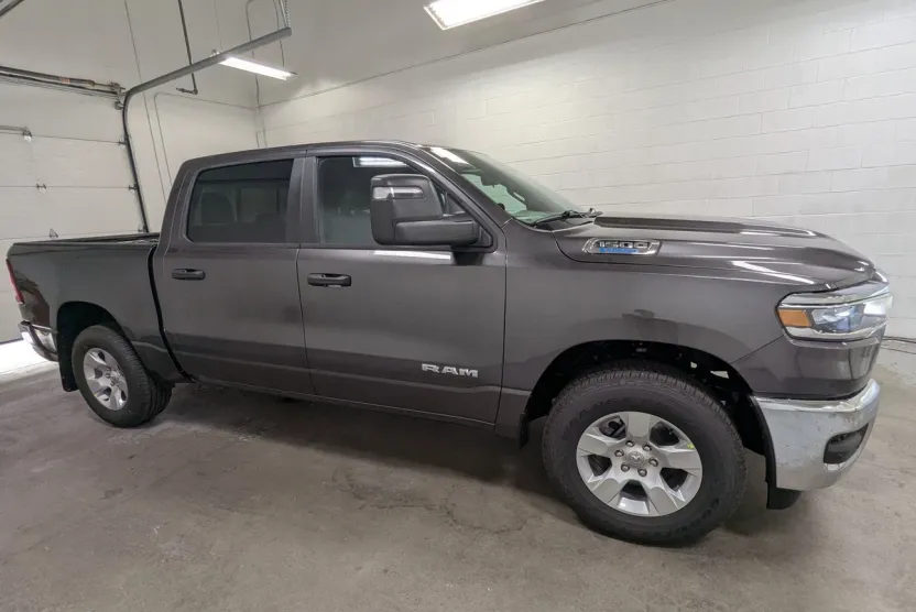 2025 Ram 1500 Tradesman photo 1
