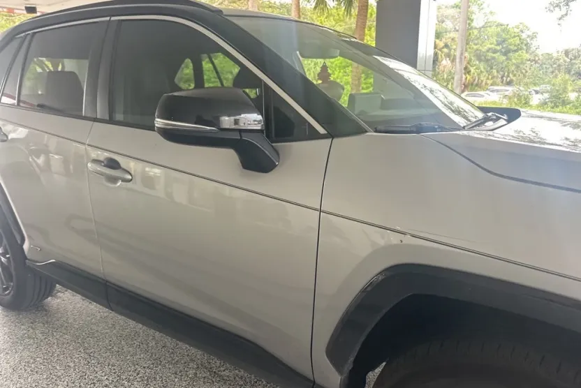 2023 Toyota RAV4 Hybrid XSE photo 1