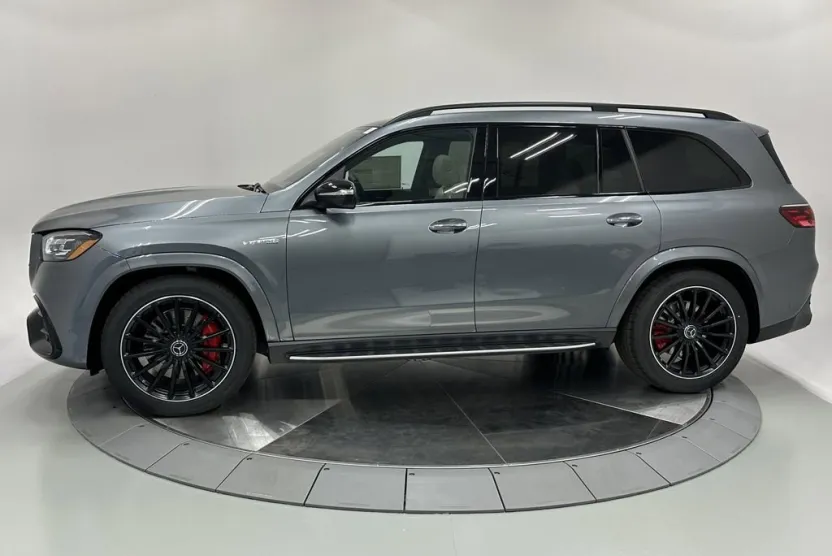 2026 Mercedes Benz GLS AMG 63 photo 1