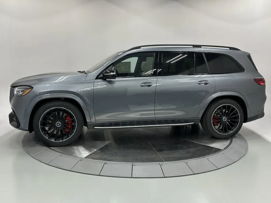 2026 Mercedes Benz GLS AMG 63 photo 1