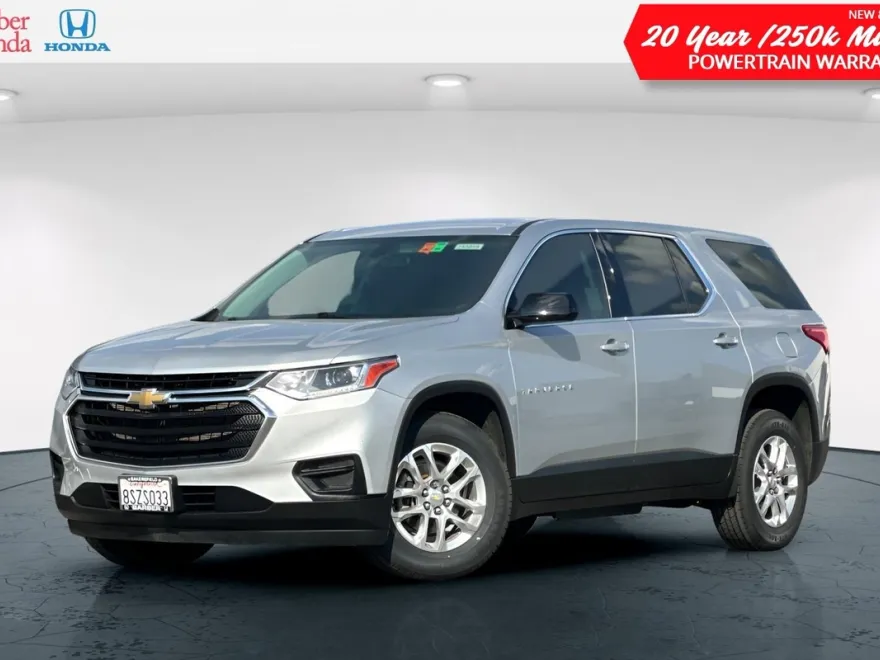 2020 Chevrolet Traverse LS photo 1