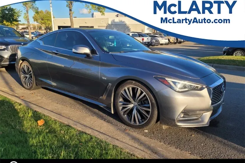 2018 Infiniti Q60 3.0t Luxe photo 1