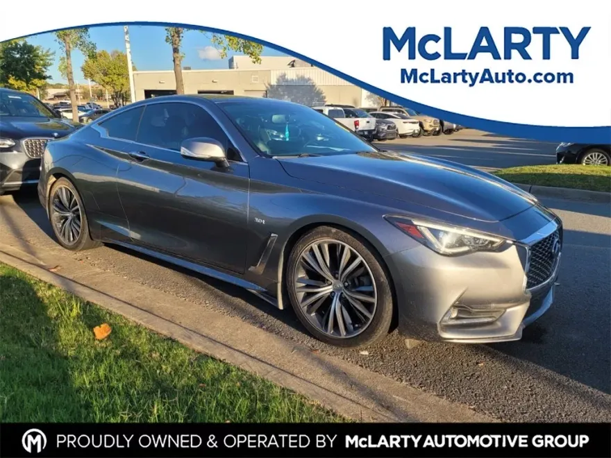 2018 Infiniti Q60 3.0t Luxe photo 1