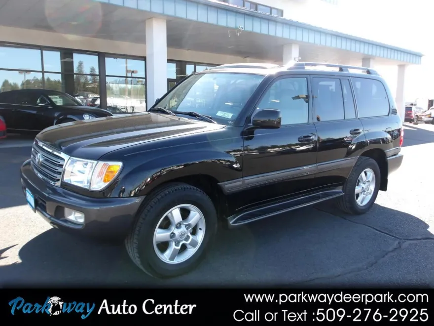 2005 Toyota Land Cruiser VX photo 1