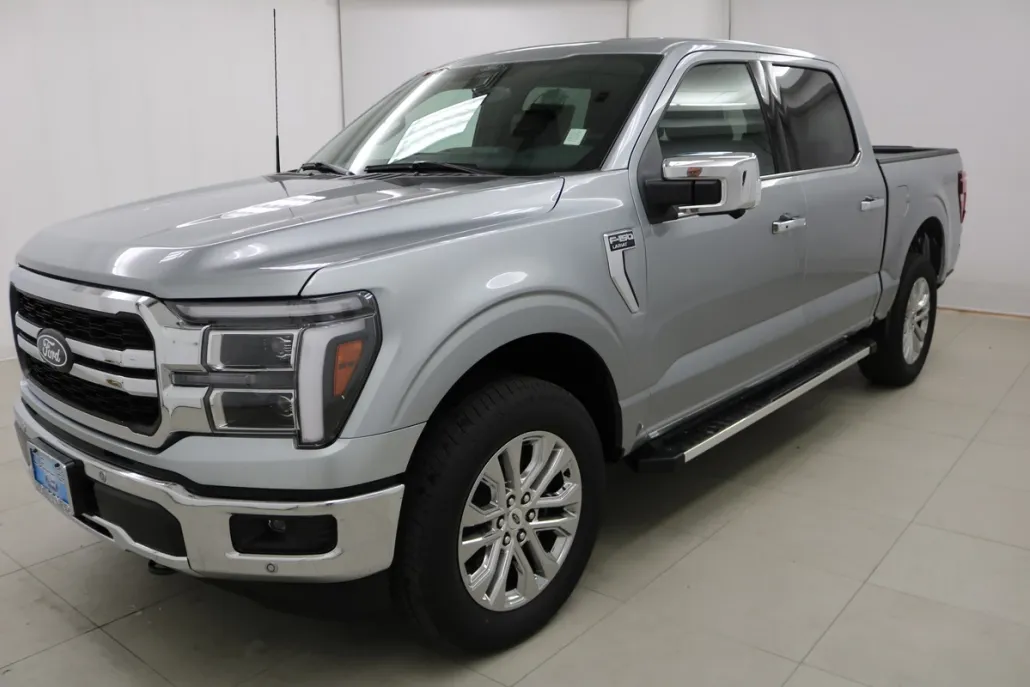 2025 Ford F-150 Lariat photo 1