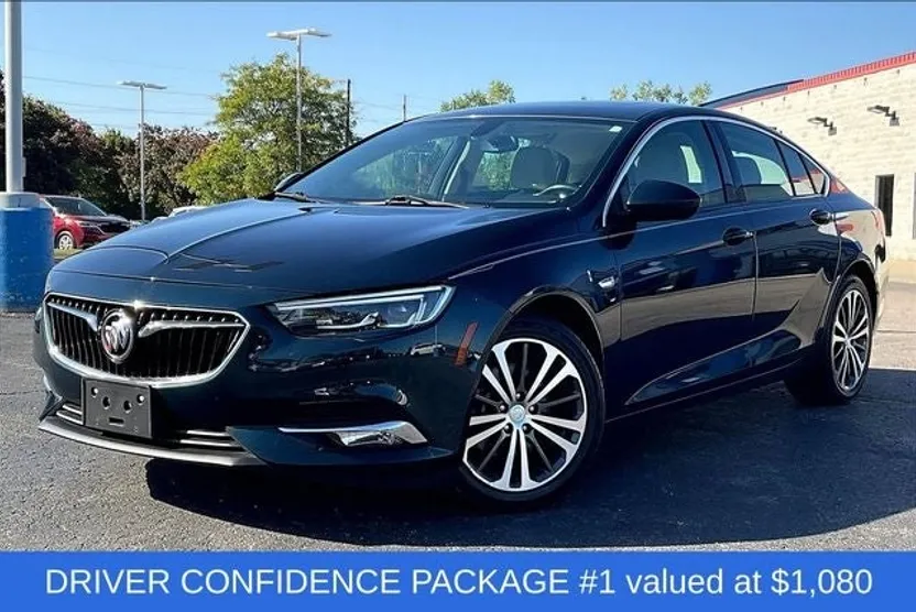 2018 Buick Regal Sportback Preferred II photo 1