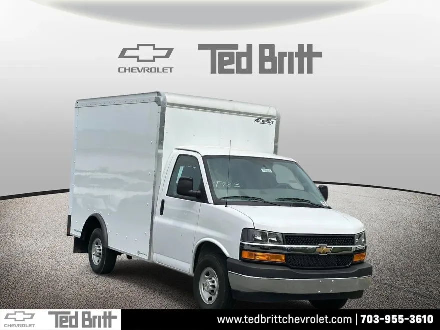 2025 Chevrolet Express Cutaway 3500 photo 1