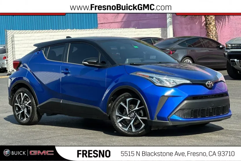 2020 Toyota C-HR XLE photo 1
