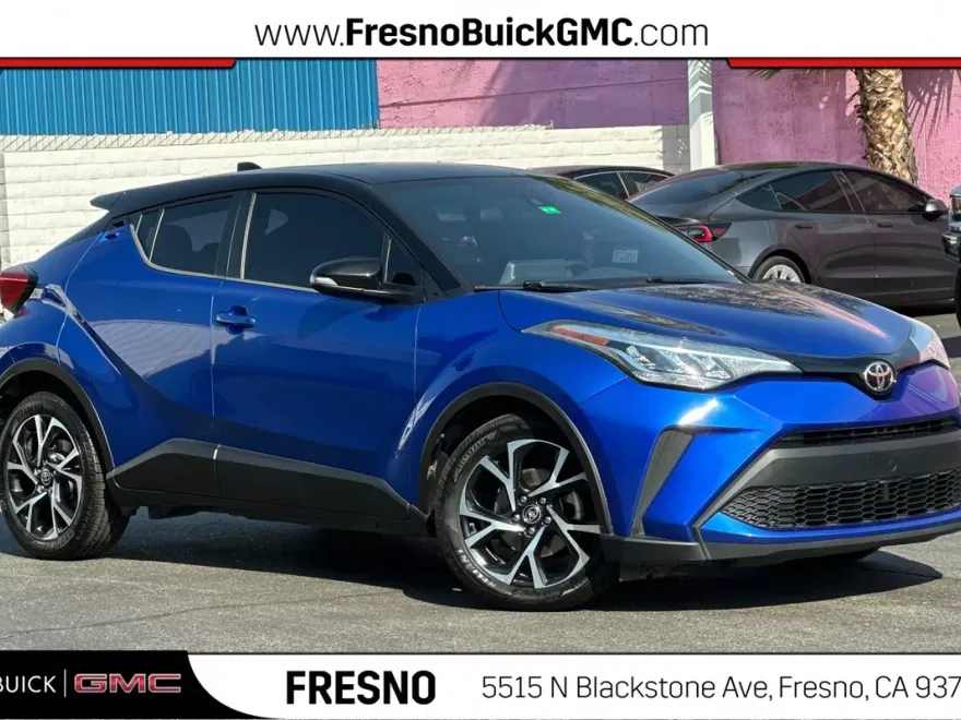 2020 Toyota C-HR XLE photo 1