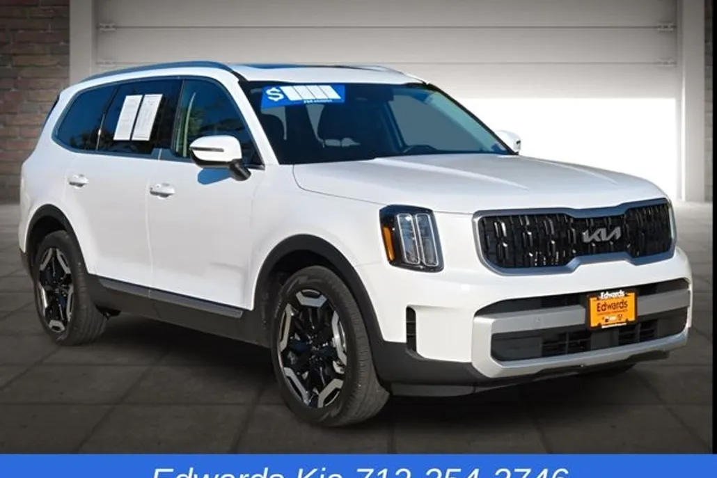 2025 Kia Telluride EX photo 1